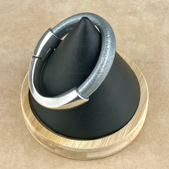 Metallic Silver Leather Arena Bracelet with <strong>Single</strong> Antique Silver Magnetic Clasp