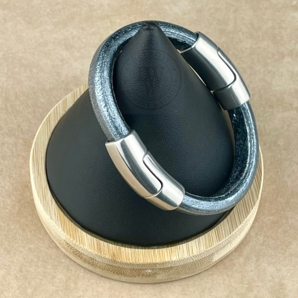 Metallic Silver Black Leather Unisex Cobo Bracelet-2