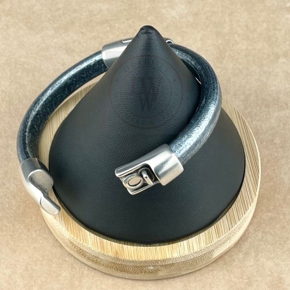 Metallic Silver Black Leather Unisex Cobo Bracelet-3