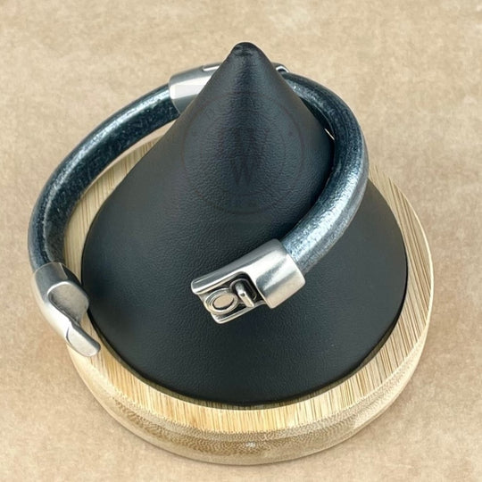 Metallic Silver Black Leather Unisex Cobo Bracelet-3