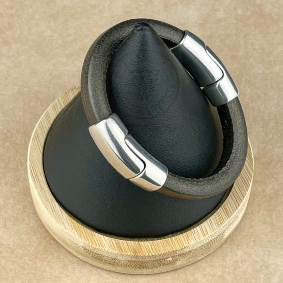 Metallic Gunmetal Leather Unisex Cobo Bracelet-2