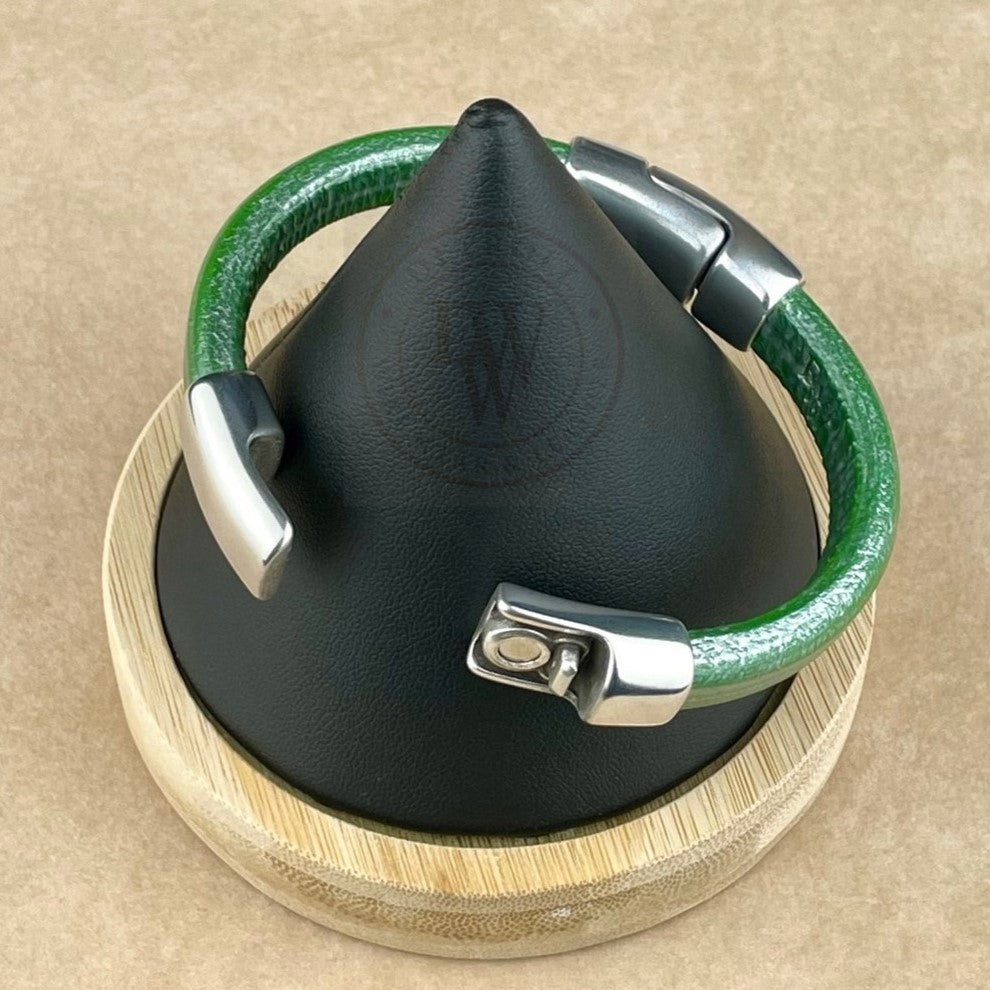 Metallic Kelly Green Leather Unisex Cobo Bracelet-3