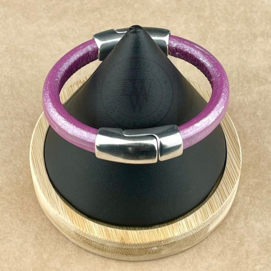 Metallic Orchid Leather Unisex Cobo Bracelet1