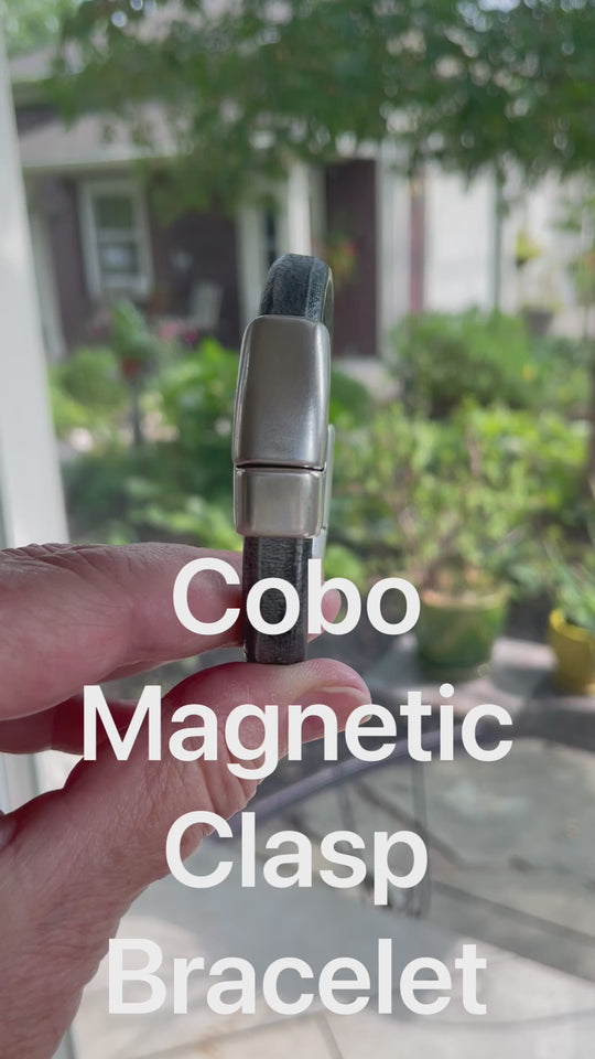 How to open and close the Cobo Bracelet Clasp.